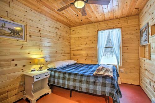 Snowmobilers Dream Lodge - 400 Private Acres!