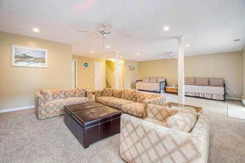 Sunset Serenade & Arbor Abode