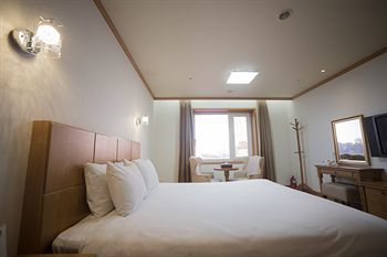 Landmark Hotel