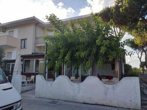 Hostal Room In Bb - Spacious Double Room A Stones Throw From The Sea