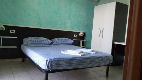 Hostal Room In Bb - Spacious Double Room A Stones Throw From The Sea