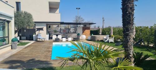 Apartamento Tavernetta Privata In Villa Moderna Con Piscina