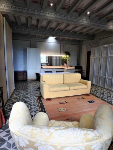 Spacious Apartment In The Villa