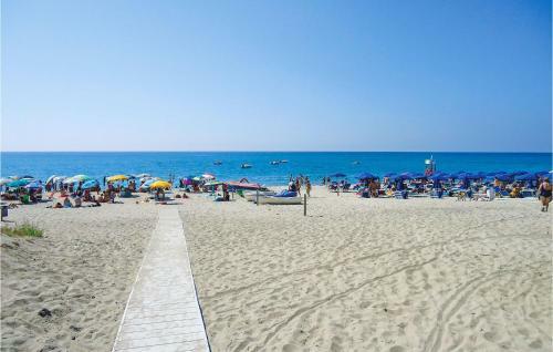 Beautiful Apartment In Pizzo With 1 Bedrooms