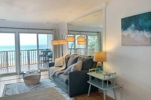 Apartamento New Listing Beach Bliss 211! Stunning Bay View