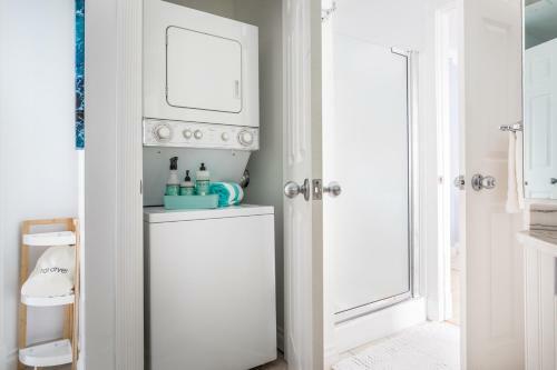 Apartamento New Listing Beach Bliss 211! Stunning Bay View