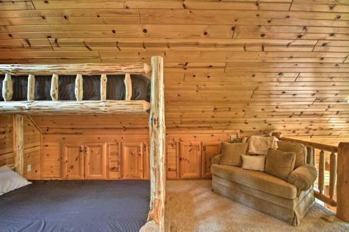Stunning Crosslake Cabin With Deck And Lake Views!