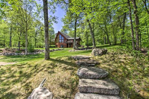 Stunning Crosslake Cabin With Deck And Lake Views!
