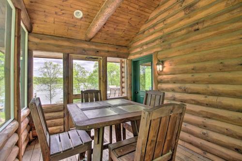 Stunning Crosslake Cabin With Deck And Lake Views!