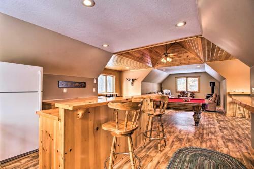 Stunning Crosslake Cabin With Deck And Lake Views!