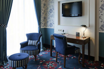 Hotel Carlton Ambassador
