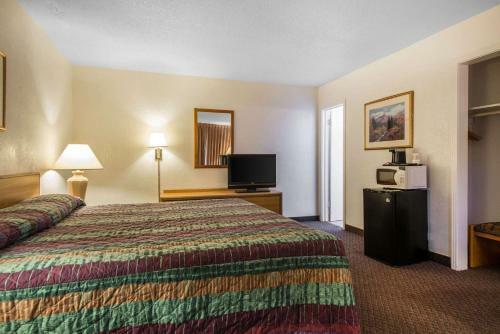Hotel Rodeway Inn & Suites Colorado Springs