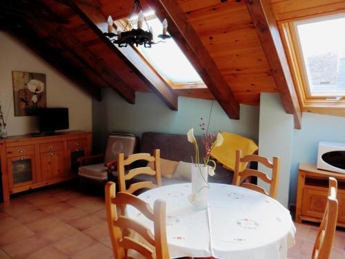 Apartamentos L�era De Baix