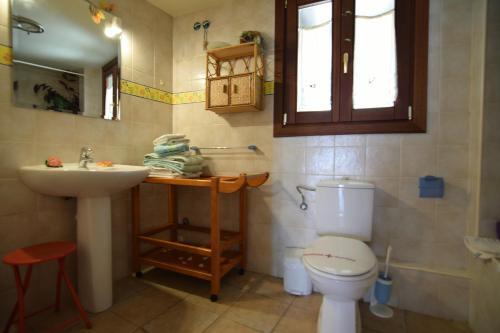 Apartamentos L�era De Baix