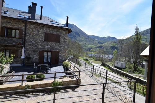 Apartamentos L�era De Baix