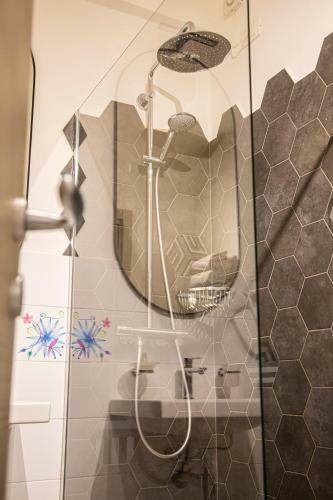 Hostal Suite Black And Wite