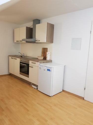 Apartamento Sonnige Dach Fereinzimmer