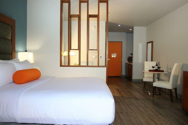 The Blvd Hotel & Spa