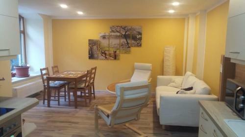 Apartamento Ferienwohnung Altstadt L�bau