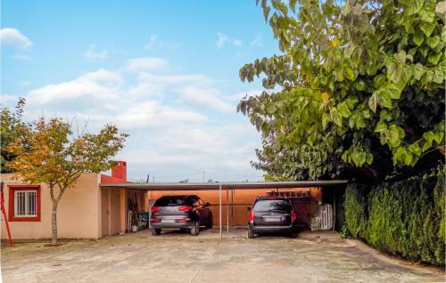 Beautiful Home In Pe��scola With 3 Bedrooms