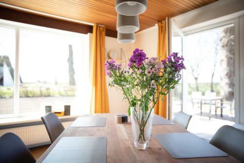 Elli�s Hus