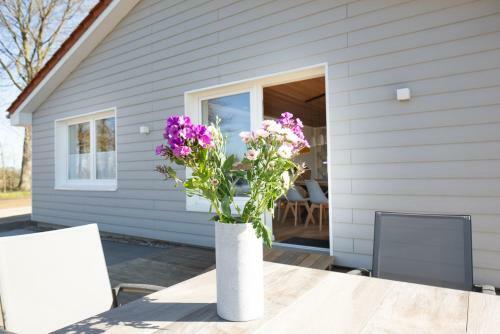 Elli�s Hus