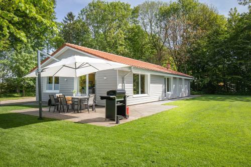 Elli�s Hus
