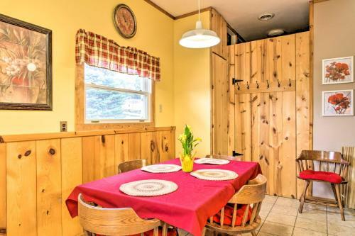 Rural La Crescent Home With Views On Minnesota Bluffs