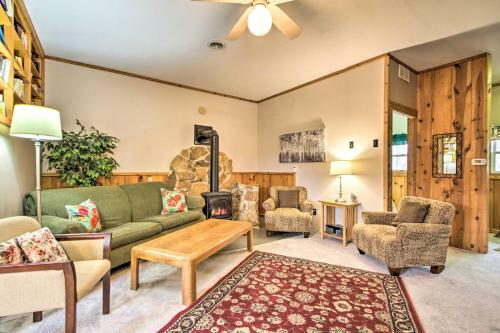 Rural La Crescent Home With Views On Minnesota Bluffs