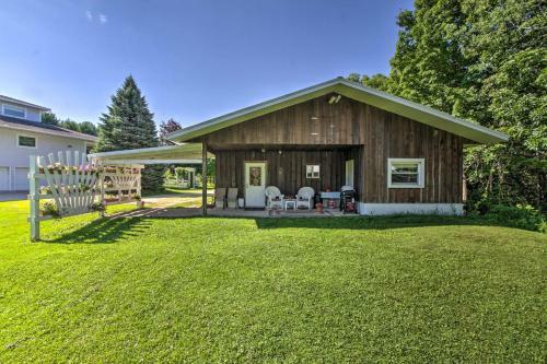 Rural La Crescent Home With Views On Minnesota Bluffs