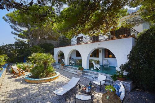 Villa Majus