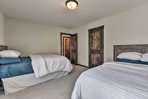 Modern Nisswa Escape With Deck Near Gull Lake!