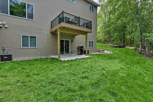 Modern Nisswa Escape With Deck Near Gull Lake!