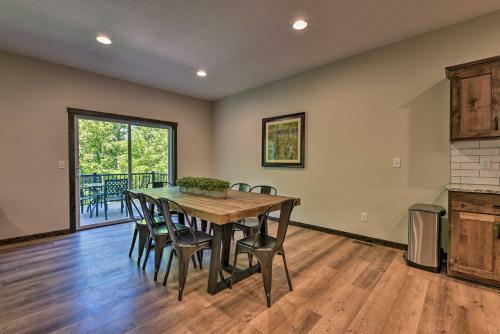 Modern Nisswa Escape With Deck Near Gull Lake!