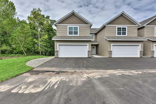 Modern Nisswa Escape With Deck Near Gull Lake!