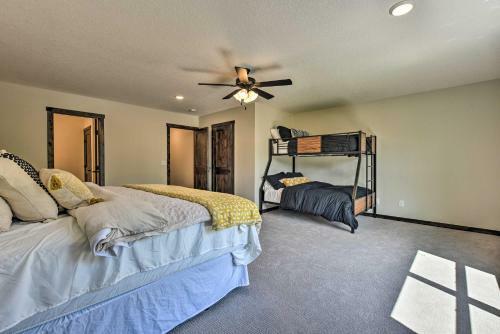 Modern Nisswa Escape With Deck Near Gull Lake!