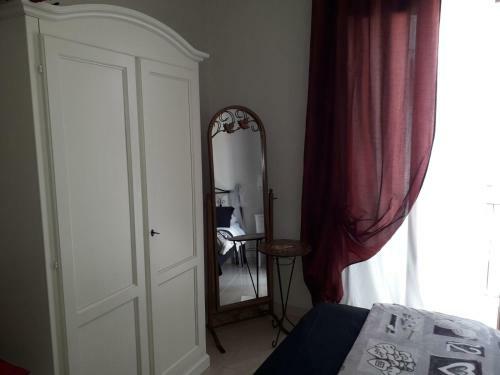 Hostal Via Roma 224