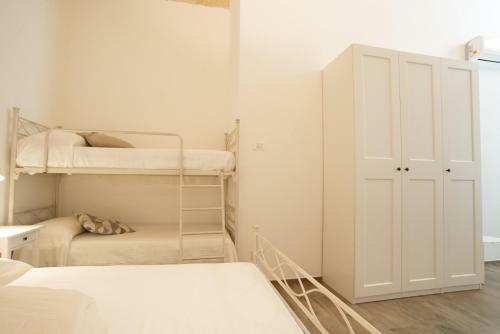 Hostal Sun House Rooms