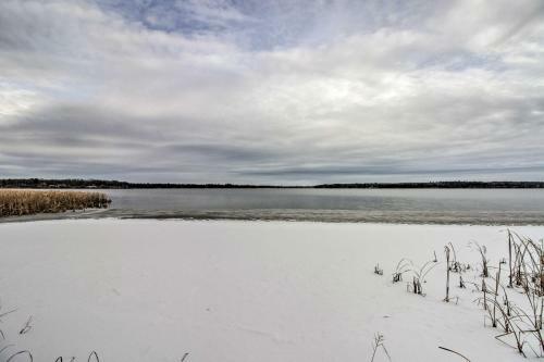 Red Pine Ridge Cabin - Walk To Potato Lake!