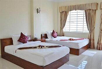 Hostal Green Centre Point Inn