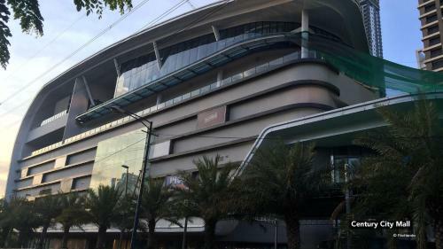 Lorenzzo Suites Hotel