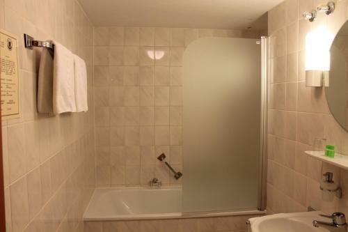 Hostal Hotel H�fler