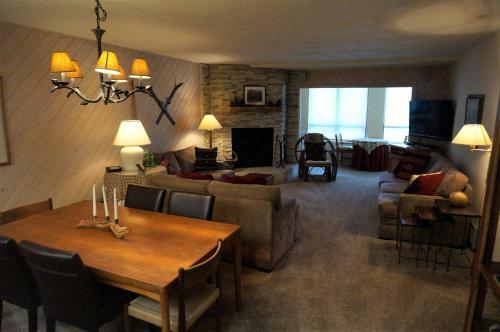 1849 Condos At Mammoths Canyon Lodge