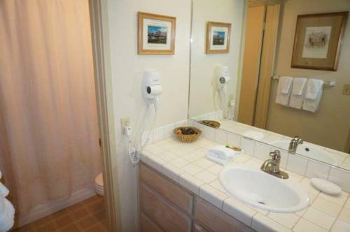 1849 Condos At Mammoths Canyon Lodge