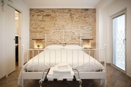 Hostal Red House Accomodation Potenza Picena