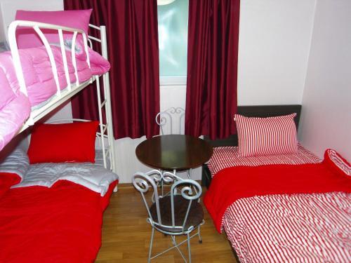 Hostal Monai Guesthouse