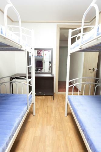 Hostal Monai Guesthouse