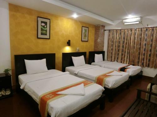 Hometown Hotel