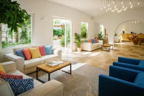 Sant Efis Hotel