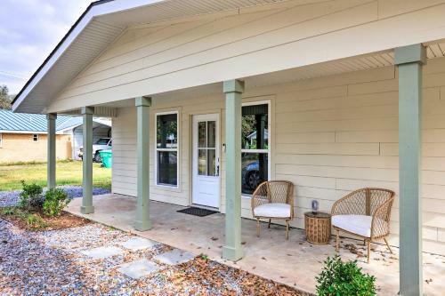 Spacious Gulfport Home With Yard 1 Mi To Beach